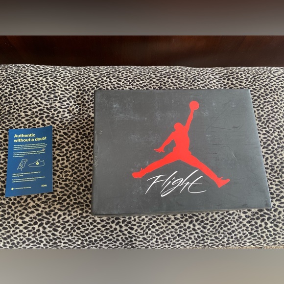 AUTHENTIC
Air Jordan 4 Retro (GS) University Blue/Black 408452-400 Size 6.5Y - Picture 2 of 12